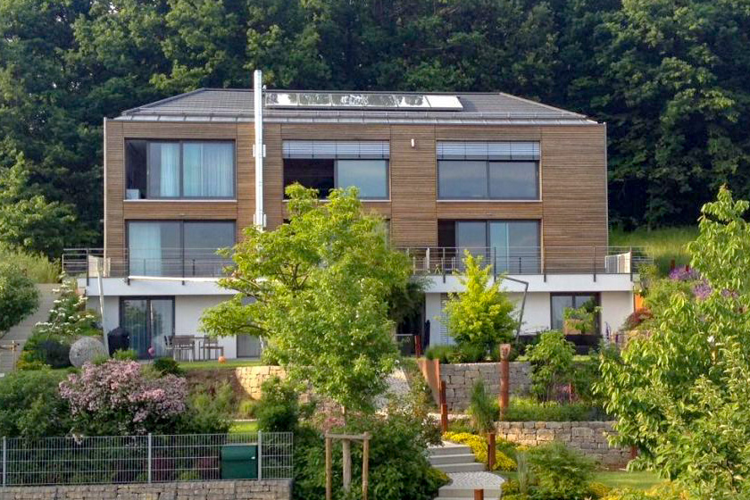 Einfamilienhaus in Geisfeld mit moderner Wand-und Deckenbekleidung